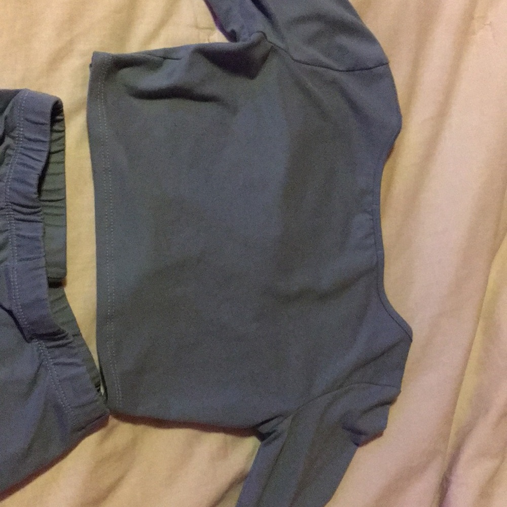 Light blue crop top & biker short set - Picture 4 of 7